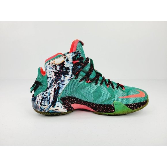 Nike LeBron XII Christmas Basketball Shoes main image 9